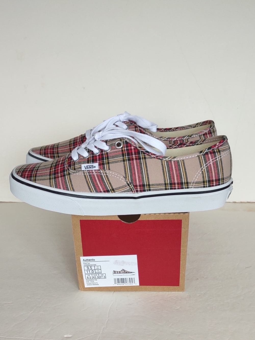 BRAND NEW VANS AUTHENTIC SNEAKERS